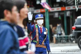 街拍中日韩三国车与车牌号文化，差距明显，你更认可哪一个？图片