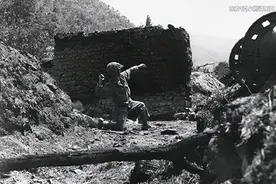 1950年，美军向志愿军空投补给，美北极熊团落荒而逃，逃出几人？图片