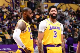 96分+104分，越来越离谱！三巨头轮流放开抡，联盟答案要来了？图片