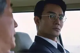 ​《大江大河2》10大穿帮：宋运辉坐现代卧铺，小雷家时钟倒走图片