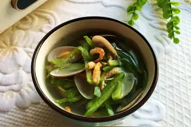 秋冬要多吃萝卜，和油蛤一起煮汤，鲜美好喝，我家一周至少喝3回图片