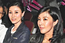 李嘉欣为亲姐庆生，59岁姐姐坐C位心情好，长相平凡却嫁10亿富豪图片