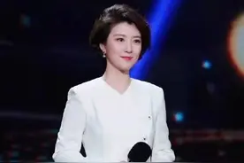 央视终于迎来新主持！36岁崔爽甜美似周涛翻版，辨识度却差点图片