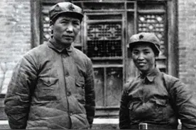 庐山相会后，贺子珍大病一场，毛泽东自言自语：怎么办？该怎么办图片