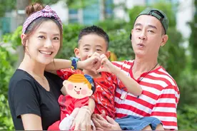 37年后再看陈小春：凭借一股“狠劲”，他的成功，不是偶然图片