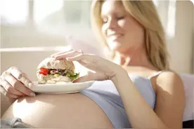 孕期夜里肚子饿怎么办？这份宵夜黑名单的东西要慎吃图片