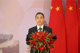 10位省委常委密集履新，有人拥有三个博士学位图片