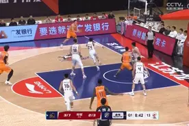 第四节爆发，上海久事男篮109:94苏州男篮图片