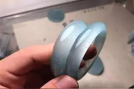 关于木那翡翠原 石，为何行家都在追捧“雪花棉”图片