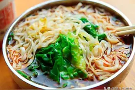 二伏吃面，教您手擀面的做法，注意几点细节，面条筋道爽滑图片