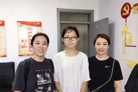 河北理科状元邢雨菡素颜照曝光！白皙娴静自然美，气质堪比武亦姝图片