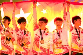 出征韩国！官方挑选中国LOL代表队：TES为班底，XLB领衔图片