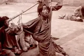 晚清老照片：穷人家女子衣不蔽体，光头少爷娶幼妾，老外坐龙椅图片