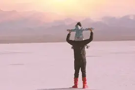 每个容易“被欺负”的孩子，都被父母欺负过图片