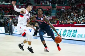 广东男篮外援新冠检测呈阳性，俱乐部包机送其从美入境图片