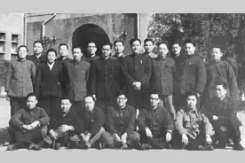 空难中的中国信使图片