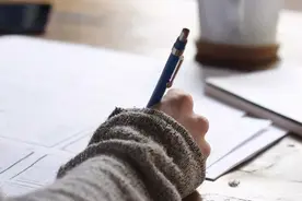 普及高中教育，义务教育改为12年制？教育部这样说图片