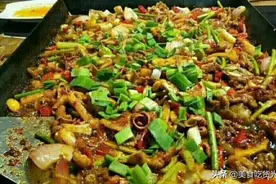 这些徐州街头美食，20块钱绝对能让你吃饱，老徐州人的最爱。图片