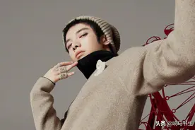 华晨宇把细腻的感情写进歌里，放在心中，怀念那个女孩图片