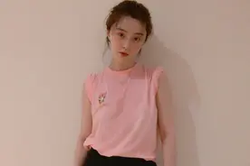 范冰冰健身后晒自拍美照，满脸的汗水脸颊绯红，诱惑满满！图片
