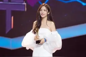 明星美腿系列-蔡文静图片