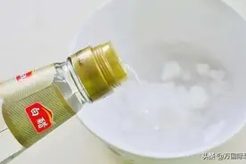 小苏打加白醋混合使用，没想到这么神奇，使用一年竟省下好几百图片