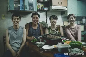 看懂《寄生虫》的三条线索：石头、地下室、气味图片