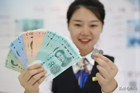 老版5角“梅花”硬币含黄金？银行职员透露实情，你家收藏了吗？图片