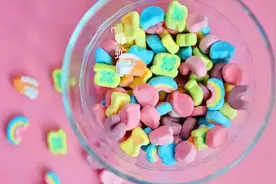 一根棒棒糖引发的争吵：如果你有孩子，请一定要从这3点尊重他图片