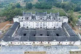 广东的“布达拉宫”，堪称“华侨建筑之最”，单是楹联就不同凡响图片