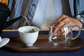 如何正确避免盖碗烫手？图片