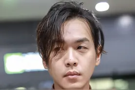 张若昀的神秘生母，和父亲给他带来的“异父异母”弟弟图片