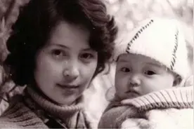 张伟欣与李小璐，一对母女的两种人生图片