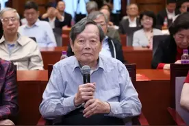 杨振宁百岁演讲：50年前，我很想知道中国的原子弹是不是中国人自己造出来的图片