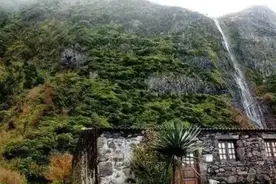 俗语“门前坟，屋后水”，其实下半句才是重点，原来并非迷信！图片