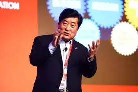 122亿凭空消失，害惨13万人！曾经“民族英雄”，把自己坑进监狱图片