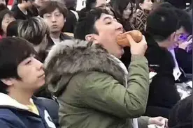 王思聪推荐小团团语音包，小团团：不知道如何回复上流人士图片