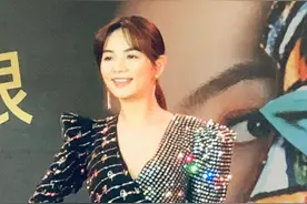 陈嘉桦身体亮红灯，出席活动称背部长4公分脂肪瘤，是恶性就退休图片