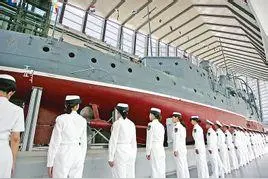 以一舰窥历史沉浮——中山名舰图片