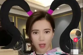袁咏仪时隔25年再扮美少女，比年轻时还嫩？网友：原装保质期长图片