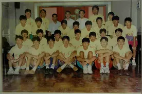 从健力宝青年队到国足年轻主帅,李铁:让心中的热爱变成一生的坚持图片