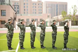 夜语｜一名女兵的真实独白图片