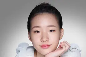 小S女儿撞脸高金银？单眼皮的高级脸才迷人，14岁有这气质真难得图片