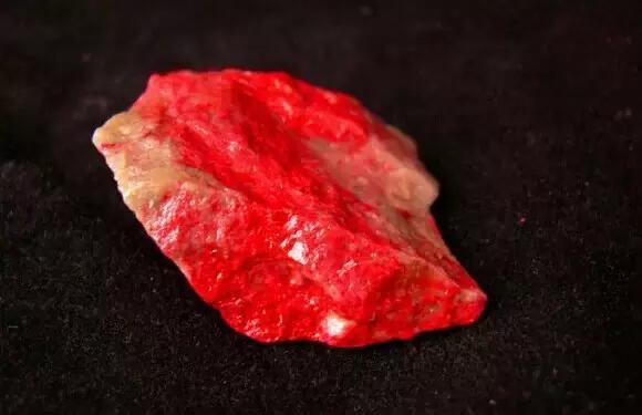 天然黄焦胶花水晶 2026年黄胶花水晶是什么