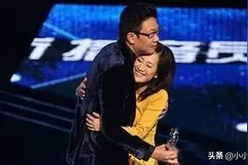 事业巅峰时与前妻离婚，迎娶复旦高材生，婚后生活甜蜜美满图片