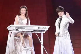 <玖月奇迹>组合一场车祸从“兄妹”变夫妻，仙女长裙似仙女太美了图片