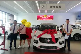 适合新手的自动挡SUV，配全景窗+电动皮座，年轻人大多都买得起图片