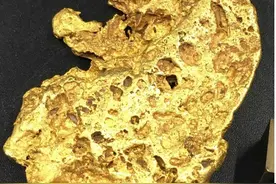 山东奇石玉石一览，有个小伙曾在招远捡到一块狗头金，含金量98%图片