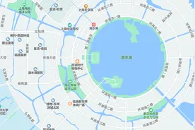 上海浦东滴水湖申港大道-西岛双子塔：主城区外罕见的摩天大楼图片