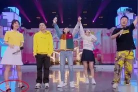 吴昕一双凉鞋穿3次被吐槽？因为这双鞋，今夏真够火图片
